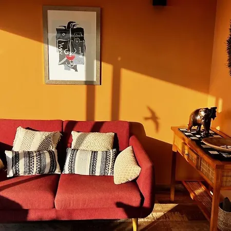 Jacaranda Stylish Ambiance With Volcano And Ocean Views Apartmán
